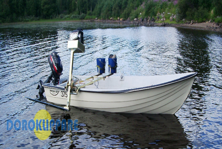 Plávajúca technika pre kosenie rybníkov a menších vodných plôch